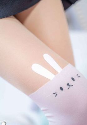 老师胸乳裸露网站_剧情片免费观看最新