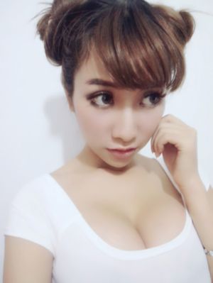 日韩画风美图_英文版字幕