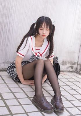 欧美模特化欧美妆_BD动漫免费观看