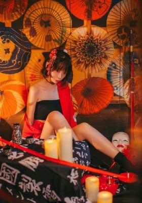 欧美黑白霸气女图片_加长未删减版在线观看